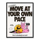 Tableau citation pop Move at Your Own Pace avec illustration colorée