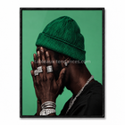 Tableau Green Prayer – portrait urbain contemporain sur fond vert
