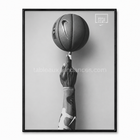 Bring Your Game — ballon de basketball en équilibre sur un doigt, affiche sportive noir et blanc minimaliste