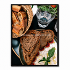 L’Art de la Table, tableau cuisine avec pains artisanaux, figues, basilic et table gastronomique